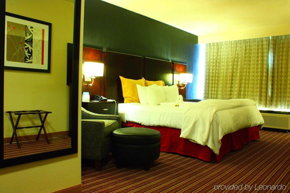 Hotel Wyndham Garden Norfolk Downtown Exteriér fotografie